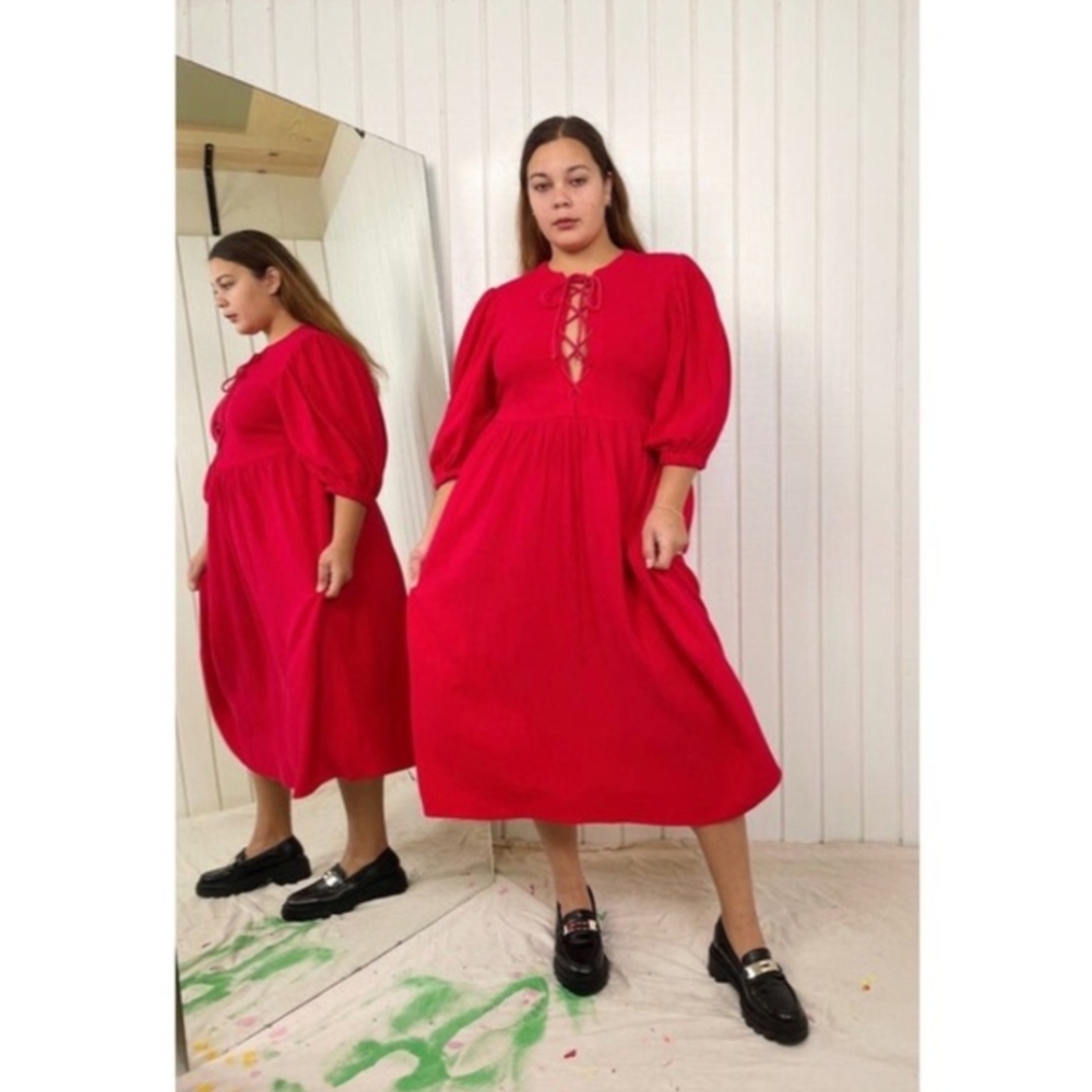 Fashion Brand Company Linen Wench Dress in Red